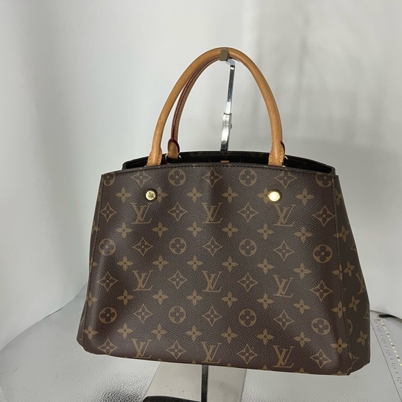 Louis Vuitton Montaigne bag - Picture 3 of 14